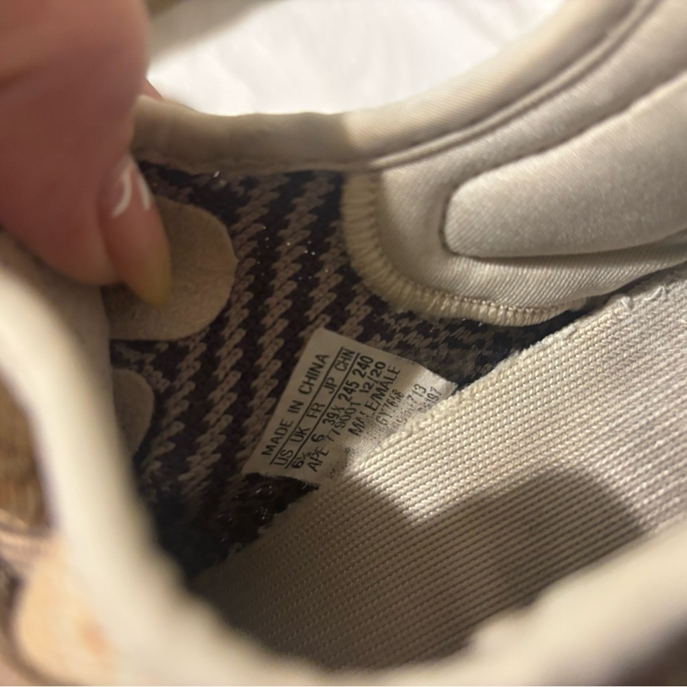 Adidas Yeezy Boost 350 V2 Sneakers men size 6.5 SAND - Picture 4 of 9